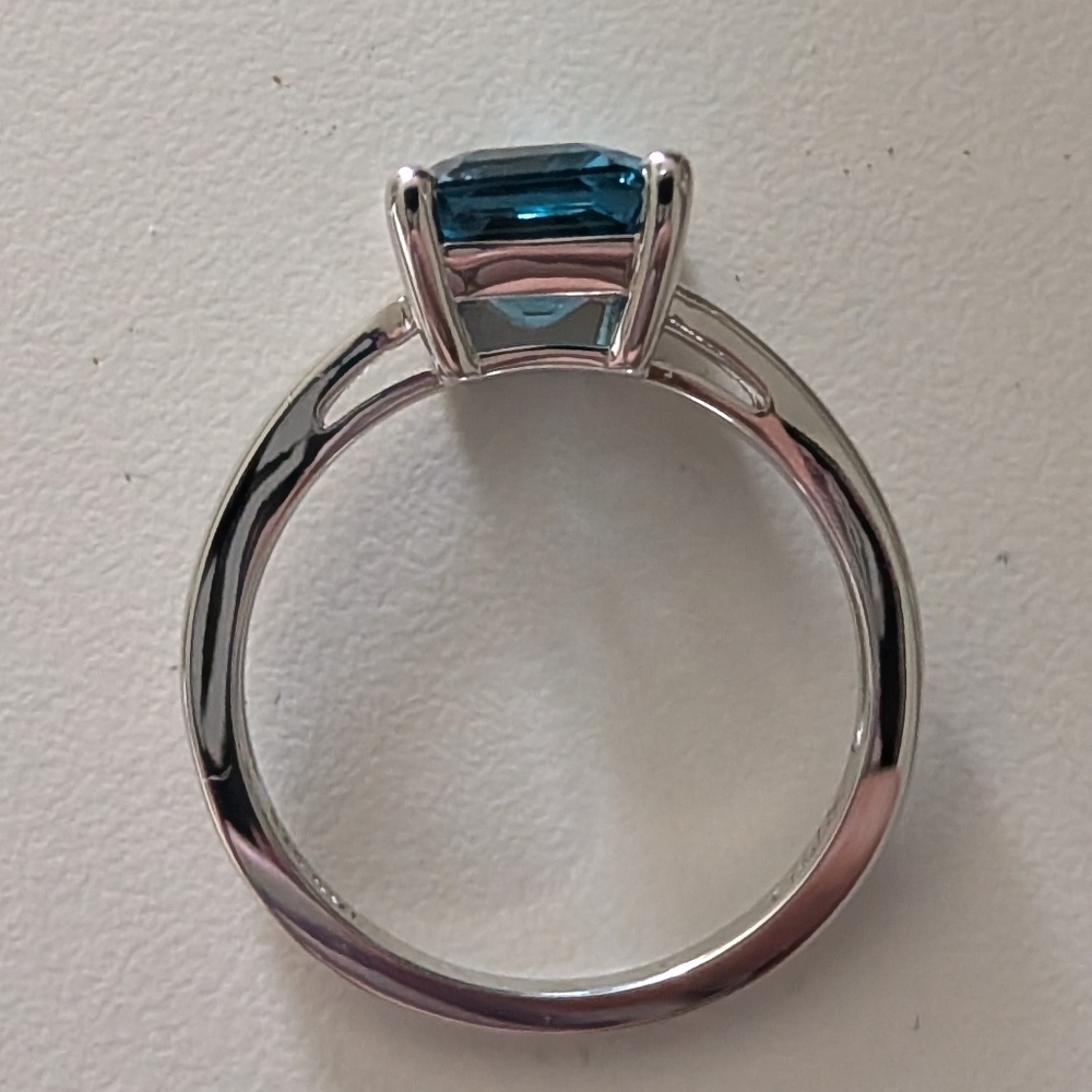 Macy's London Blue Topaz & 925 Silver Ring - Picture 4 of 9